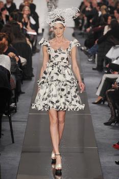 9855336_Chanel_Haute_Couture_SS_2009_1.jpg